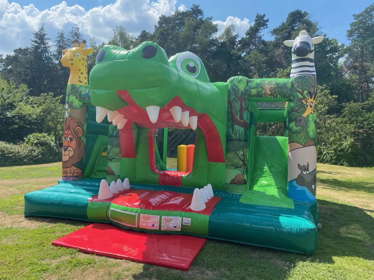 Spring Events: Krokodil springkasteel foto1